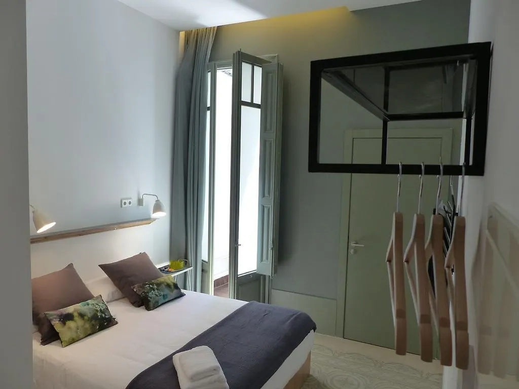 Casa Mathilda Bed & Breakfast Barcelona 3*,